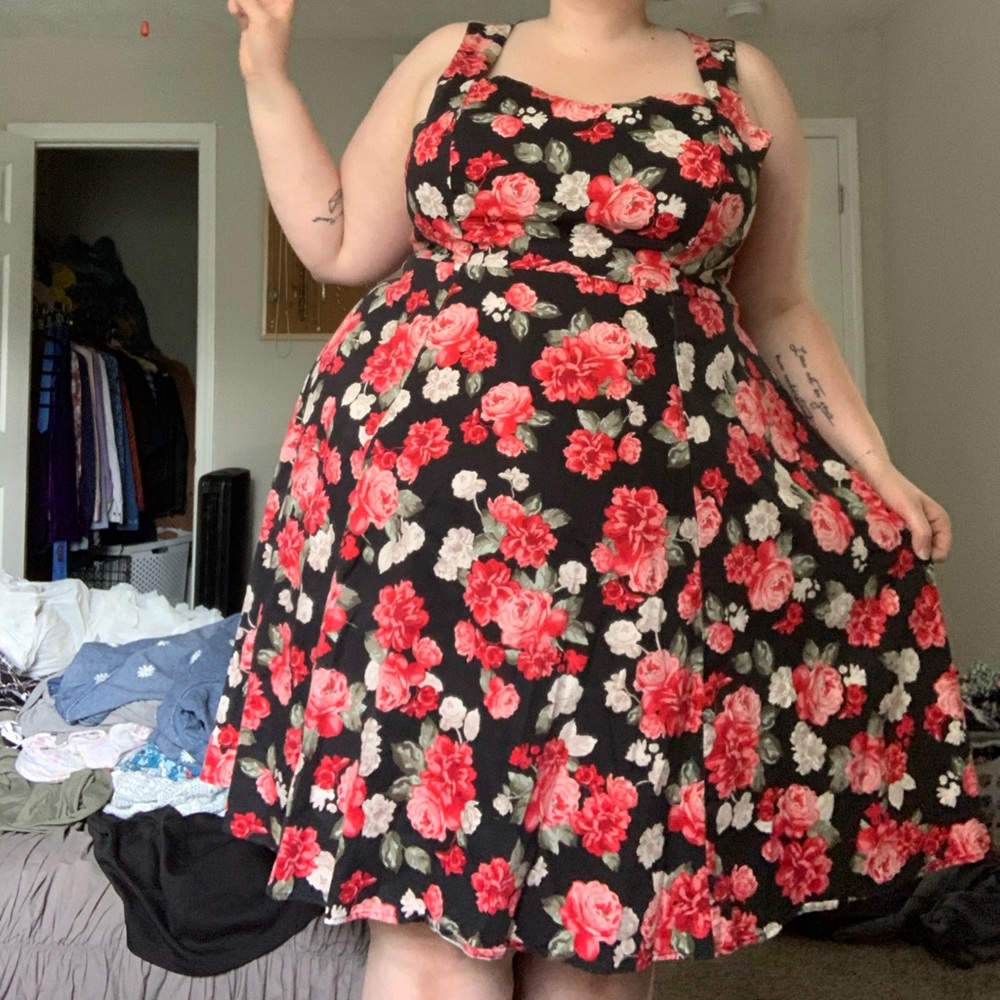 Black and red vintage style dress